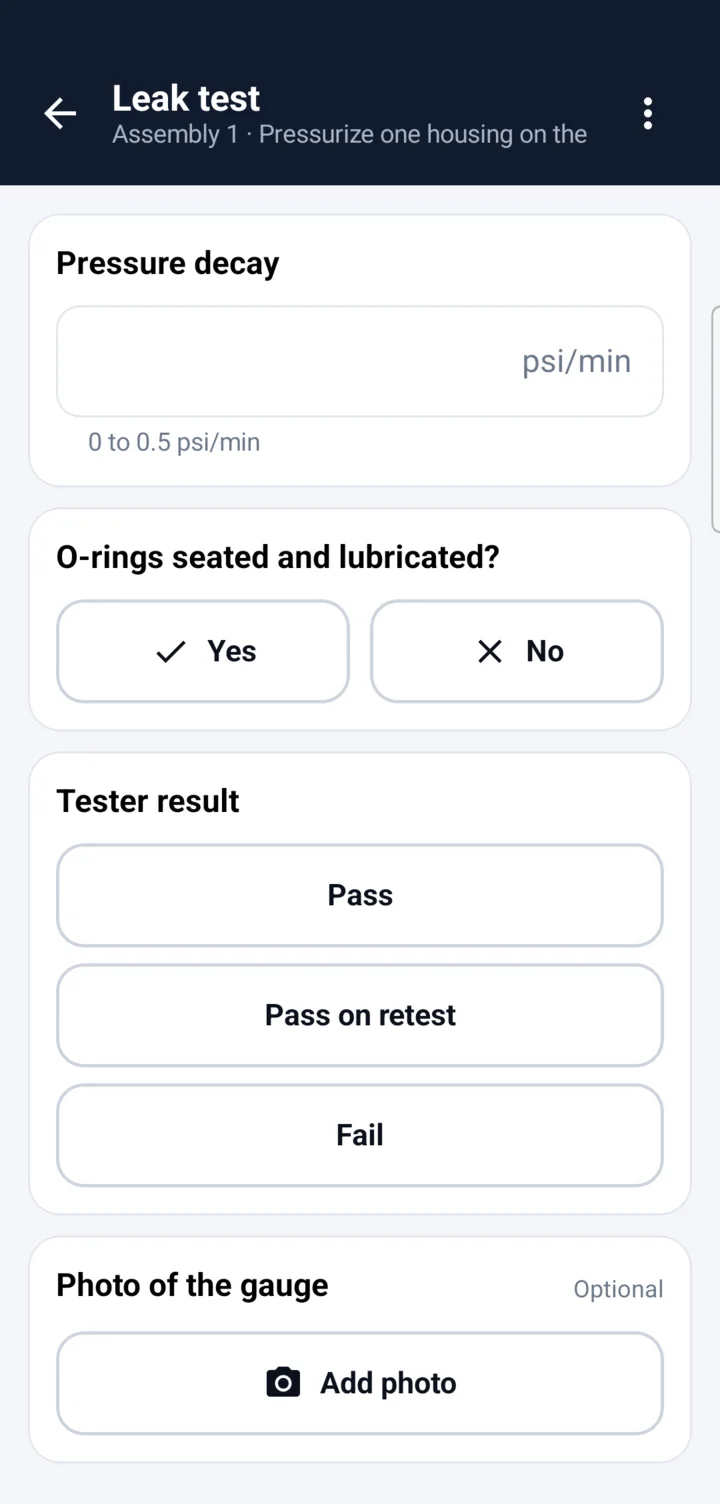 Leak test on the line: pressure decay with a 0 to 0.5 psi per minute limit, an O-ring question, a tester result pick-list and an optional photo
